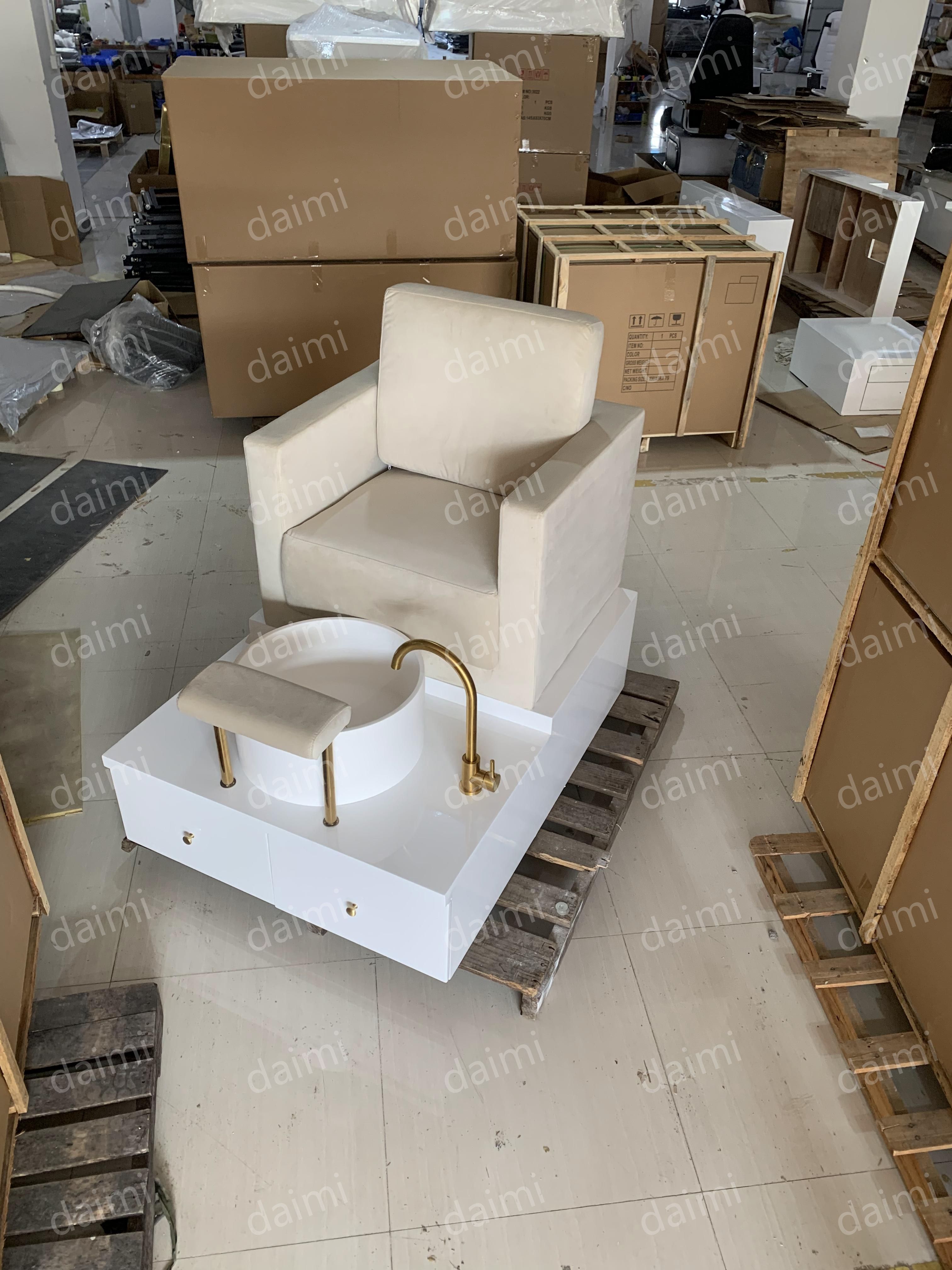 2024 newest high quality luxury modern white pu leather color optional foot spa pedicure chair for beauty salon furniture